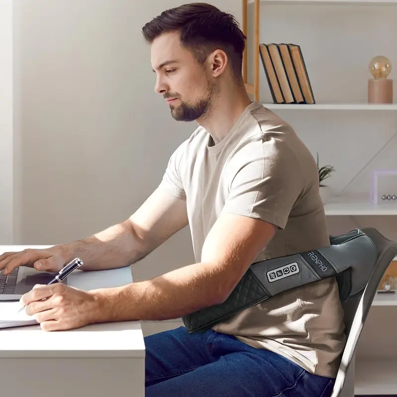 استفاده از ماساژور رنفو SNM061 در خودرو و منزل با آداپتور فندکی و برق شهری